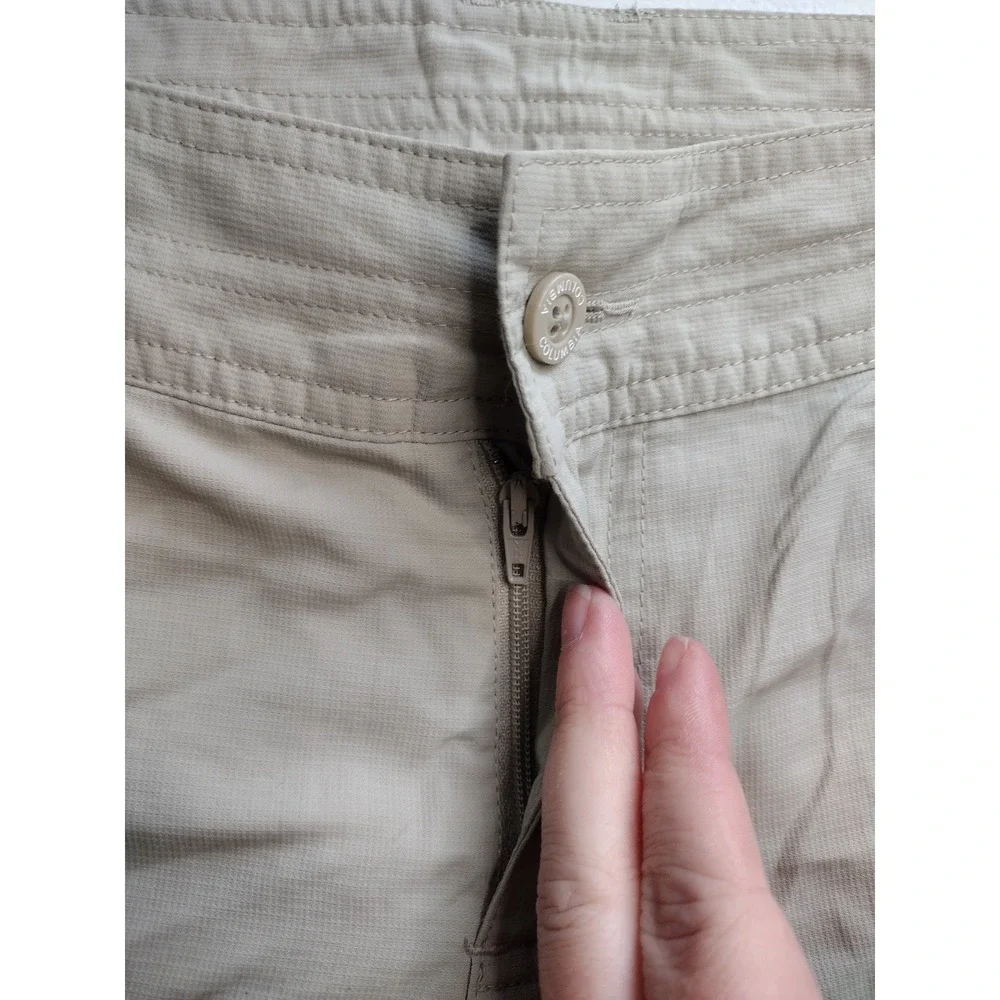 Columbia‎ Women's Beige Cargo Capri Pants Size 10 Outdoor Hiking Travel
